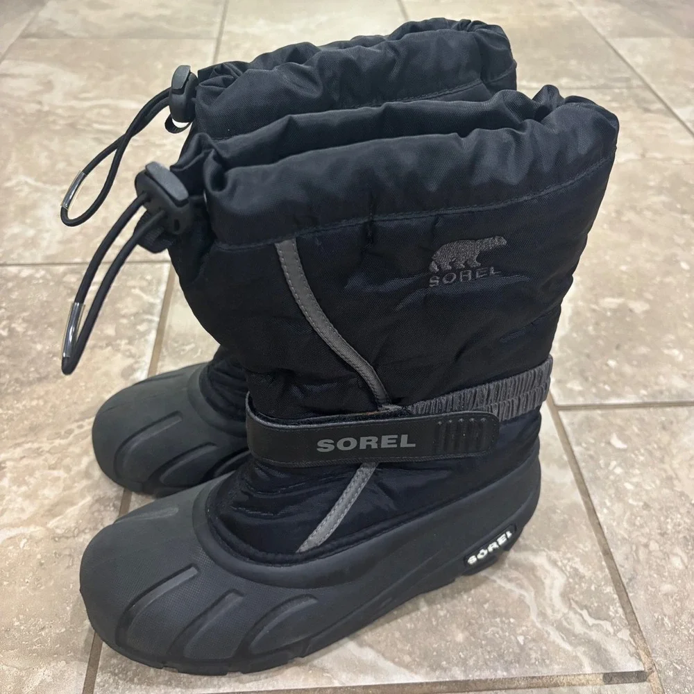 Sorel Kids Super Trooper Black Waterproof Winter Snow Boots NY1885-016 Size 5